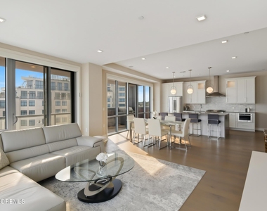 365 Ocean Boulevard - Photo Thumbnail 19