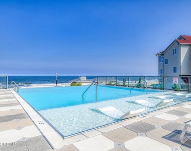 365 Ocean Boulevard - Photo Thumbnail 28