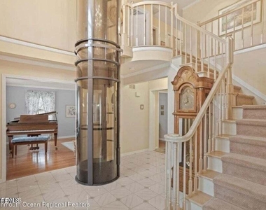 5 Shepherds Way - Photo Thumbnail 2