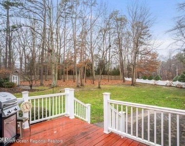 5 Shepherds Way - Photo Thumbnail 17