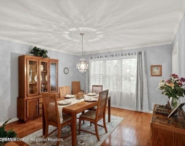 5 Shepherds Way - Photo Thumbnail 8
