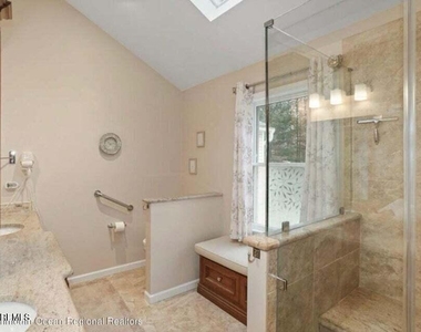 5 Shepherds Way - Photo Thumbnail 16