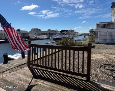 831 Anchor Drive - Photo Thumbnail 5