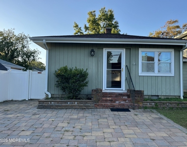 544 Pacific Avenue - Photo Thumbnail 1