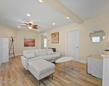 110 5th Avenue - Photo Thumbnail 3