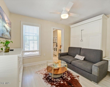 110 5th Avenue - Photo Thumbnail 14