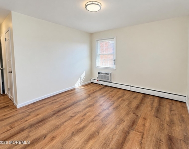 364 Westwood Avenue - Photo Thumbnail 10