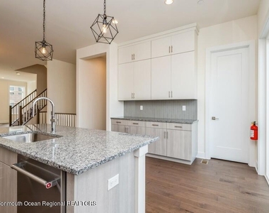 3 Blaisdell Court - Photo Thumbnail 14