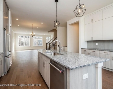 3 Blaisdell Court - Photo Thumbnail 10