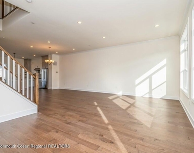 3 Blaisdell Court - Photo Thumbnail 12