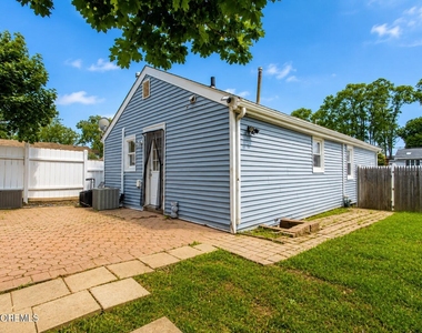 246 Brookside Avenue - Photo Thumbnail 2