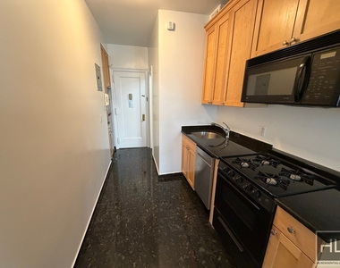East 84th Street - Photo Thumbnail 2