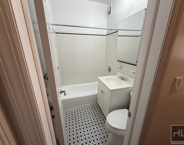 East 84th Street - Photo Thumbnail 7