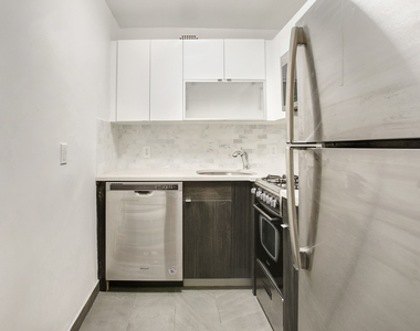 East 27th Street - Photo Thumbnail 3