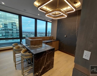 Rockwell Place - Photo Thumbnail 4