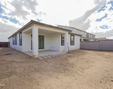 24192 W Hacienda Avenue - Photo Thumbnail 26