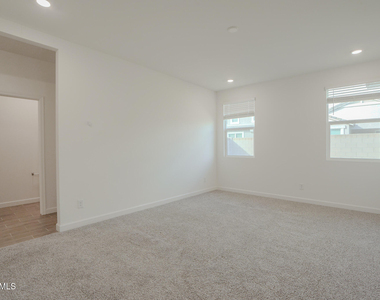 24192 W Hacienda Avenue - Photo Thumbnail 25