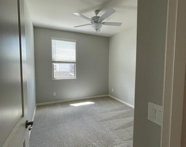 2763 S Betty Street - Photo Thumbnail 12