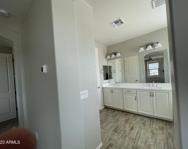 2763 S Betty Street - Photo Thumbnail 17