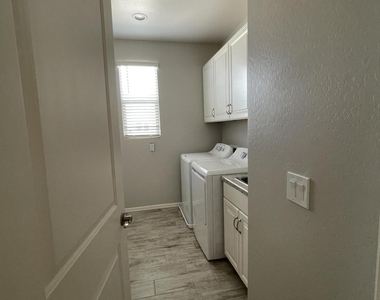2763 S Betty Street - Photo Thumbnail 11