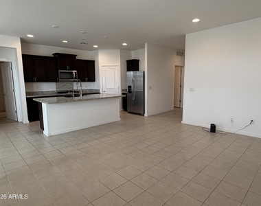 266 S San Fernando Lane - Photo Thumbnail 8
