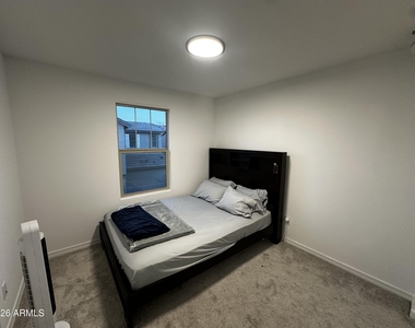 3757 N 100th Avenue - Photo Thumbnail 11