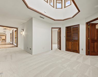 6301 E Naumann Drive - Photo Thumbnail 40