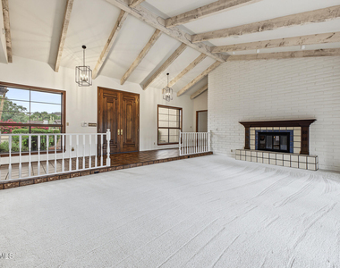 6301 E Naumann Drive - Photo Thumbnail 14