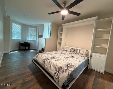 555 W 6th Street - Photo Thumbnail 12