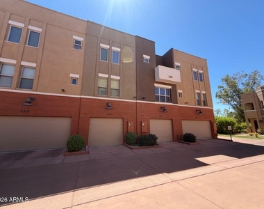 555 W 6th Street - Photo Thumbnail 17