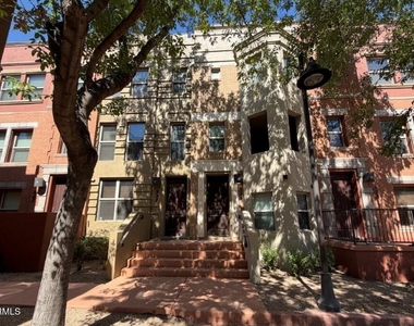 555 W 6th Street - Photo Thumbnail 1