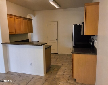 2600 E Springfield Place - Photo Thumbnail 9