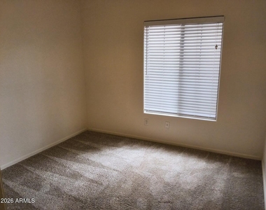 2600 E Springfield Place - Photo Thumbnail 15