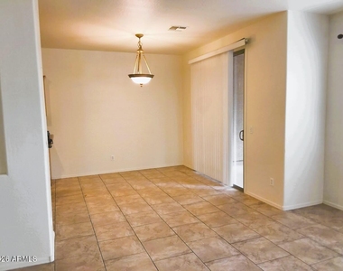 2600 E Springfield Place - Photo Thumbnail 7