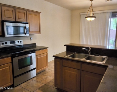 2600 E Springfield Place - Photo Thumbnail 12