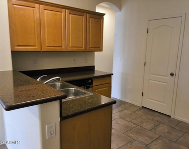 2600 E Springfield Place - Photo Thumbnail 10