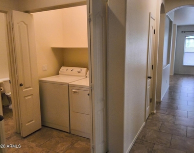2600 E Springfield Place - Photo Thumbnail 18