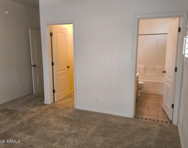 2600 E Springfield Place - Photo Thumbnail 20
