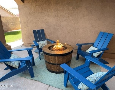 3225 E Briarwood Terrace - Photo Thumbnail 31