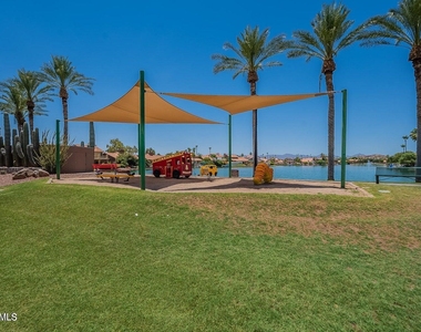 3225 E Briarwood Terrace - Photo Thumbnail 37