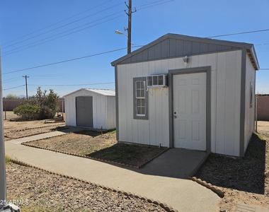 1113 W Corinthian Circle - Photo Thumbnail 15