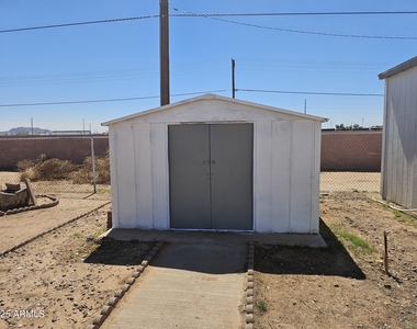 1113 W Corinthian Circle - Photo Thumbnail 18
