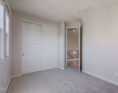 4236 N 27th Street - Photo Thumbnail 15