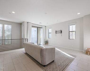4236 N 27th Street - Photo Thumbnail 7