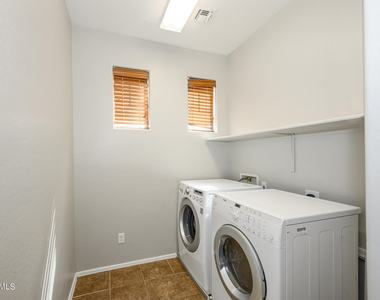 28450 N Castle Rock Drive - Photo Thumbnail 26
