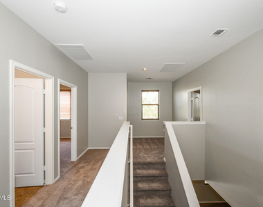 28450 N Castle Rock Drive - Photo Thumbnail 14