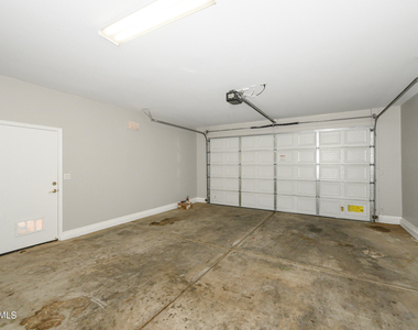 28450 N Castle Rock Drive - Photo Thumbnail 13