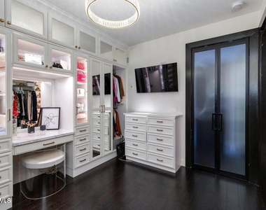 4422 N 75th Street - Photo Thumbnail 15