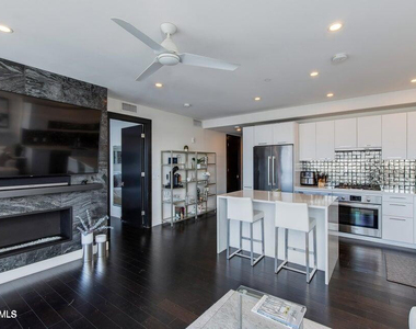 4422 N 75th Street - Photo Thumbnail 9