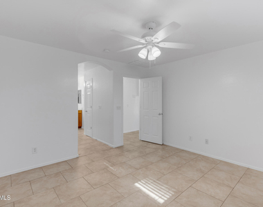 25883 W Gibson Lane - Photo Thumbnail 25